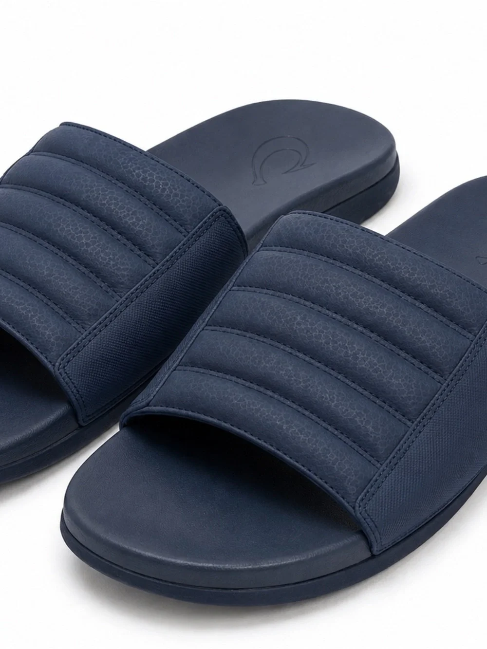 OluKai Naha Olu Men’s Slide Sandals Navy Size 10 Comfort